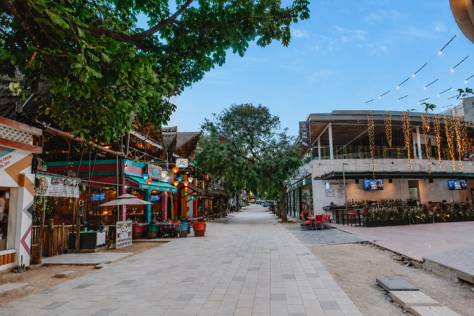 Walkable Playa del Carmen hotel and condo area near restaurants